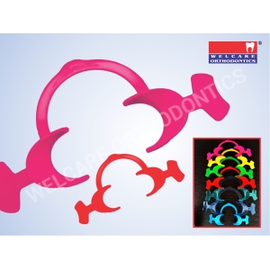 Cheek Retractor with Wings